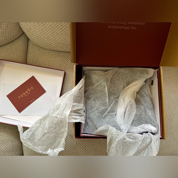 Size 9 Black 3in Heel Faux Croc Print Boot - Picture 8 of 8